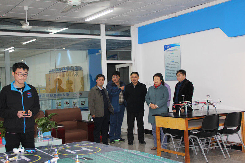 1510627835907848.jpg 河北智飛極農(nóng)無人機(jī)科技|保定ASFC無人機(jī)駕駛員培訓(xùn)考證|打藥撒藥噴藥植保無人機(jī)