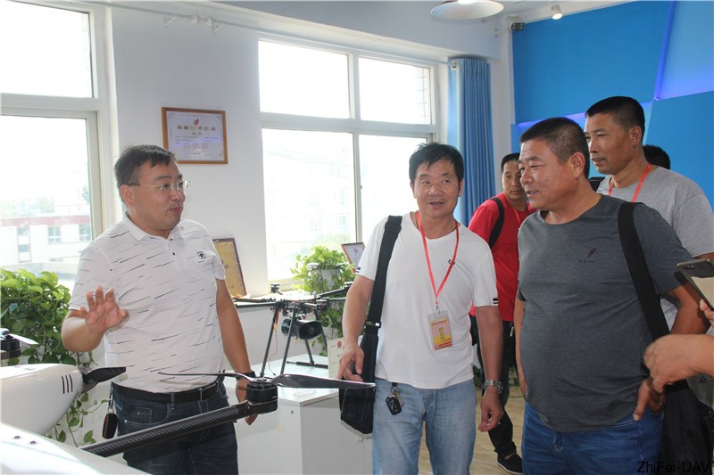 1568011825895198.jpg 河北智飛極農(nóng)無人機(jī)科技|保定ASFC無人機(jī)駕駛員培訓(xùn)考證|打藥撒藥噴藥植保無人機(jī)