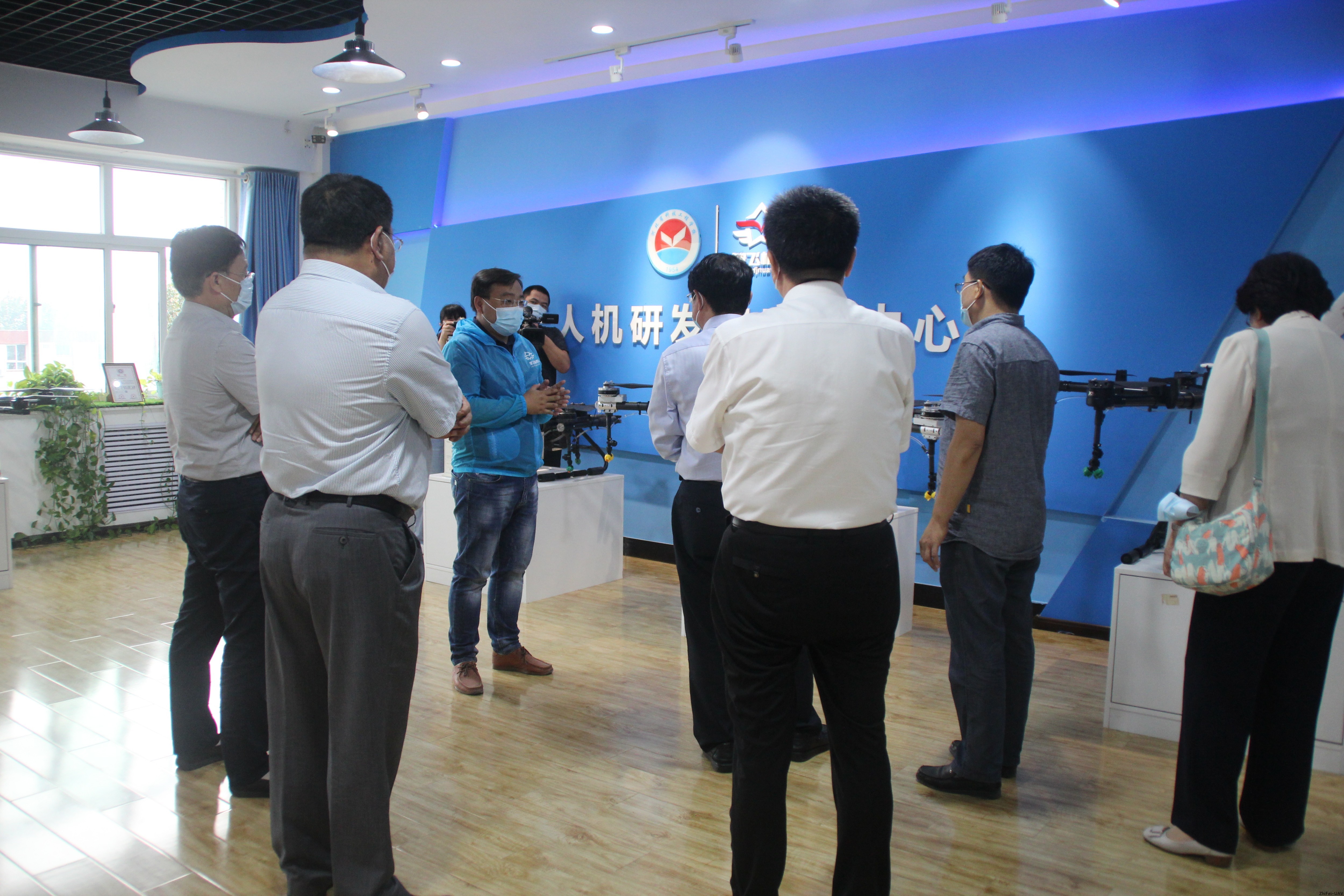 河北智飛極農(nóng)無(wú)人機(jī)科技|一鳶科技|行業(yè)定制無(wú)人機(jī) 河北智飛極農(nóng)無(wú)人機(jī)科技|一鳶科技|行業(yè)定制無(wú)人機(jī)